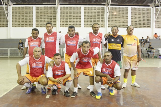 Seis equipes disputam II Torneio de Futsal Veterano de Miguel Alves - Imagem 1
