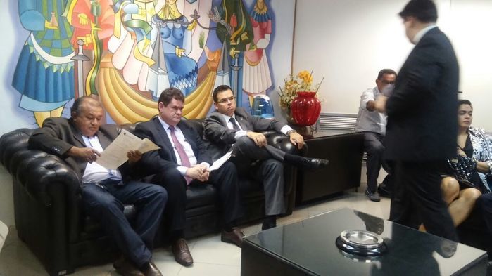 Prefeito Zé Resende participa de reunião no TER sobre revisão biométrica - Imagem 1