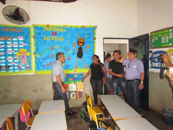 Alunos da rede municipal de Barras recebem fardamento escolar - Imagem 10