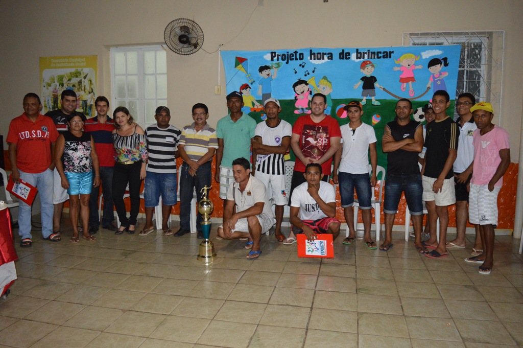 Reunião com a nova Secretária Municipal de Esporte e dirigentes de clubes do futebol amador