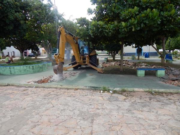 Prefeitura inicia revitalização da Praça da Igreja Matriz - Imagem 3