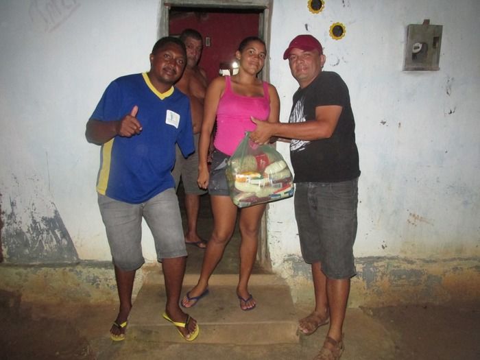 Secretaria de Esportes entrega cestas básicas arrecadadas no jogo entre o time Rádio e TV e Seleção de Agricolândia - Imagem 7