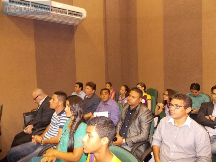 Alunos medalhistas participam de palestra com o Ministro Mangabeira Unger - Imagem 3