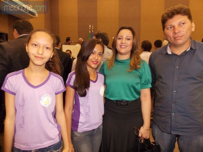 Alunos medalhistas participam de palestra com o Ministro Mangabeira Unger - Imagem 4