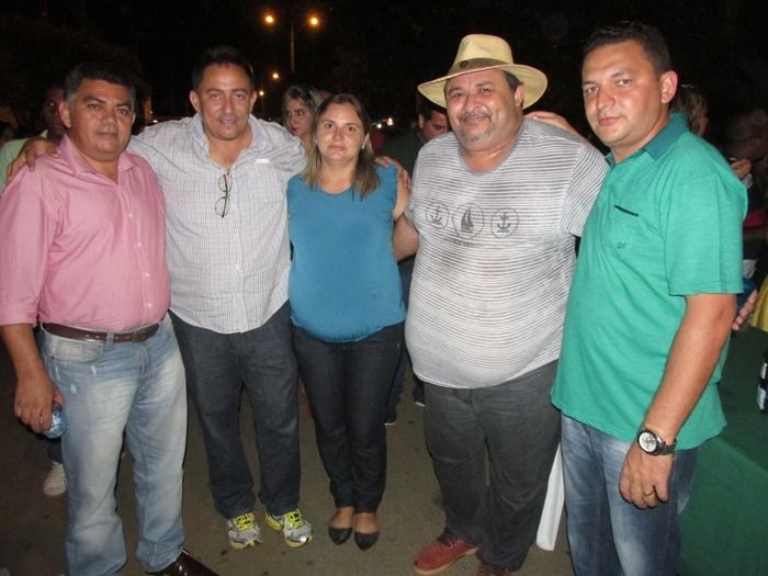Prefeito Walter Alencar e comitiva participa do Aniversário de 51 anos de Hugo Napoleão com Lagosta Bronzeada - Imagem 13