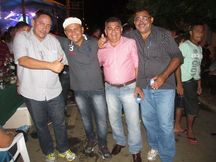 Prefeito Walter Alencar e comitiva participa do Aniversário de 51 anos de Hugo Napoleão com Lagosta Bronzeada - Imagem 27