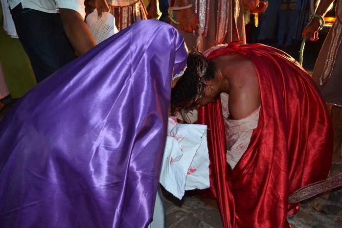 Via Sacra emociona população barrense - Imagem 23