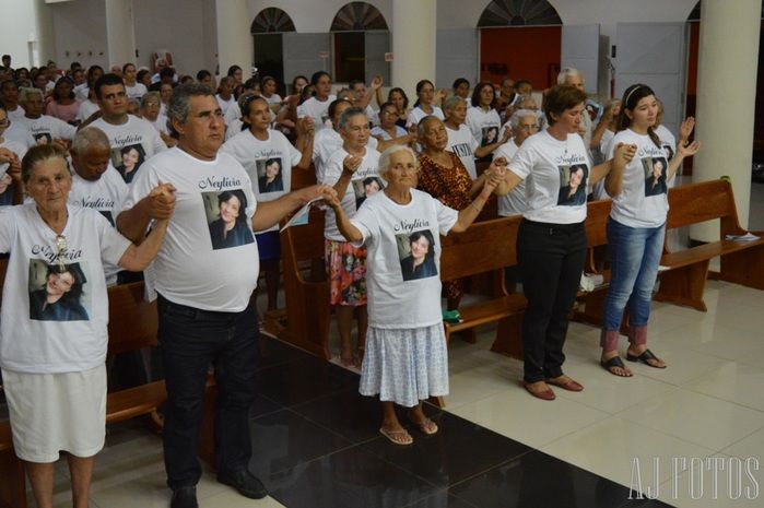Emoção marca a missa de 01 ano de falecimento da saudosa Neylivia - Imagem 14