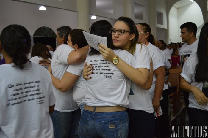 Emoção marca a missa de 01 ano de falecimento da saudosa Neylivia - Imagem 22
