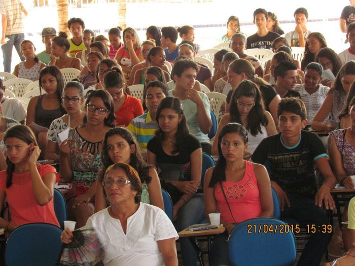 Estudantes lotam o primeiro dia de revisão do ‘Aprova Barras’ - Imagem 36