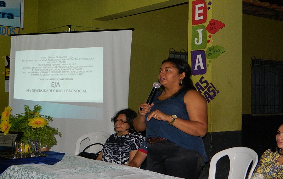Parceria com a UFPI capacita educadores do EJA