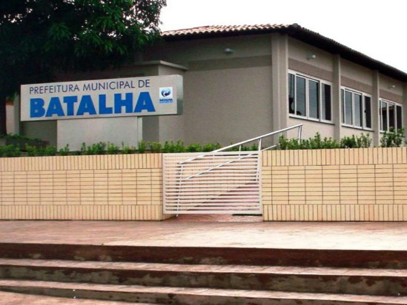 Prefeitura de Batalha recupera pavimentação de ruas