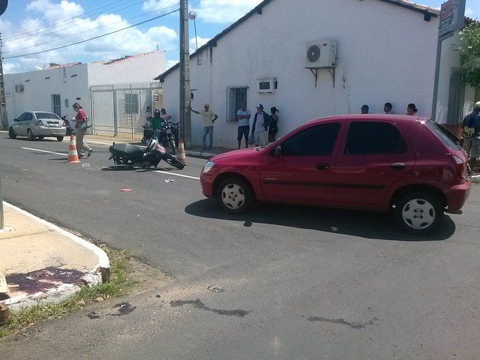 Acidente entre carro e moto deixa duas pessoas feridas em Campo Maior - Imagem 1
