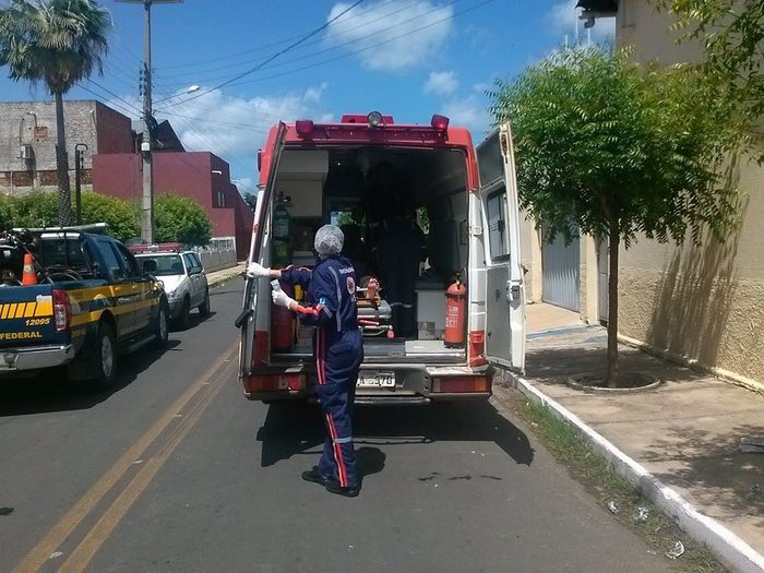 Acidente entre carro e moto deixa duas pessoas feridas em Campo Maior - Imagem 5