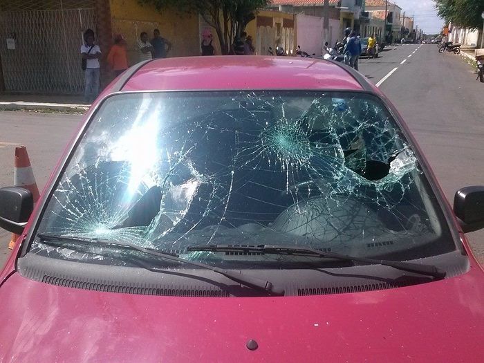 Acidente entre carro e moto deixa duas pessoas feridas em Campo Maior - Imagem 2