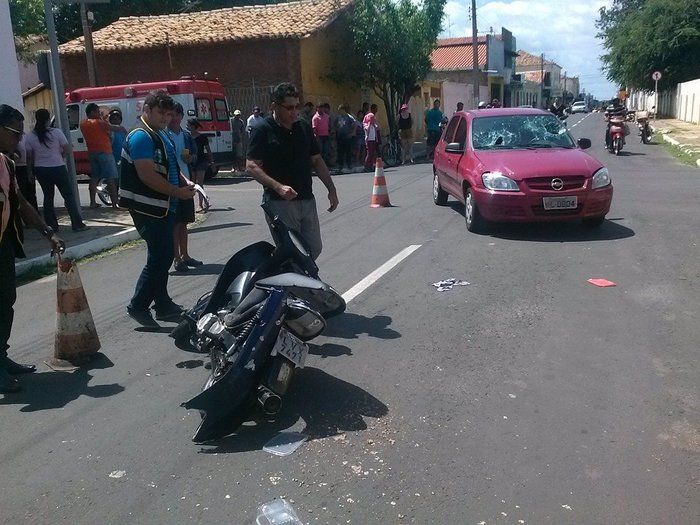 Acidente entre carro e moto deixa duas pessoas feridas em Campo Maior - Imagem 3