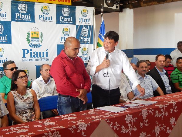 Autoridades participam de inauguração de obras em Lagoinha  - Imagem 11