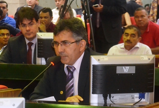 Aluísio Martins quer aposentadoria especial para servidor com deficiência - Imagem 1