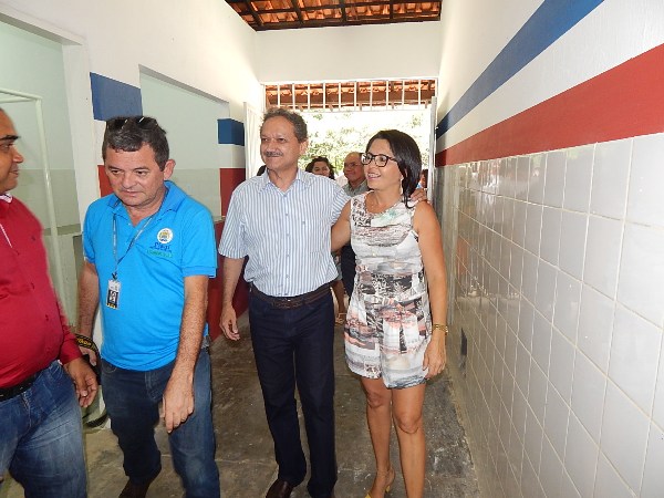 Prefeito Manoel Dedé inaugura Mercado Publico  - Imagem 4