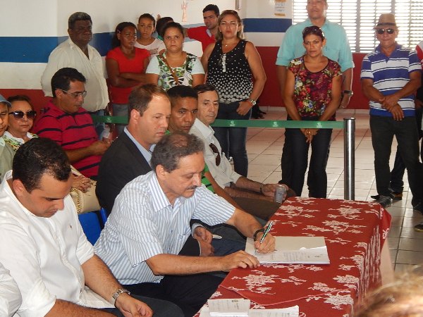 Autoridades participam de inauguração de obras em Lagoinha  - Imagem 10