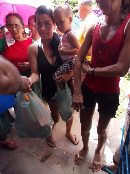 Secretaria de Assistência Social distribui alimentos às famílias do Programa Bolsa Família - Imagem 1