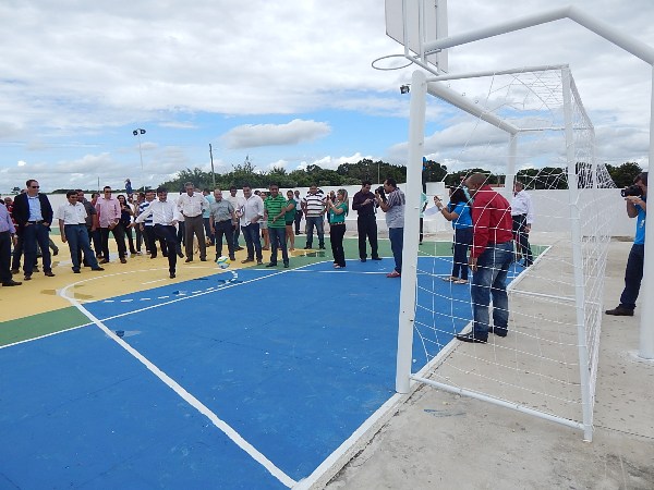 Inauguração da quadra de esportes na comunidade Baixão do Coco dos Carlos  - Imagem 8
