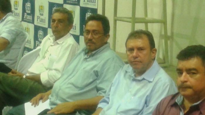 Prefeito Walter Alencar participa de Inauguração de obras em São Pedro do Piaui - Imagem 9