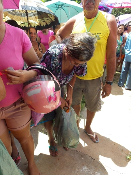 Secretaria de Assistência Social distribui alimentos às famílias do Programa Bolsa Família - Imagem 2