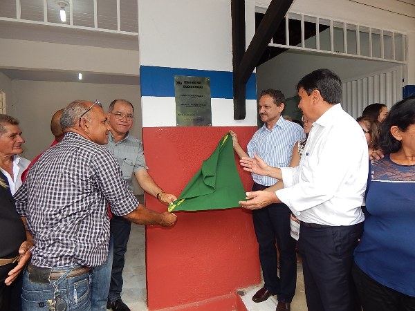 Prefeito Manoel Dedé inaugura Mercado Publico  - Imagem 2