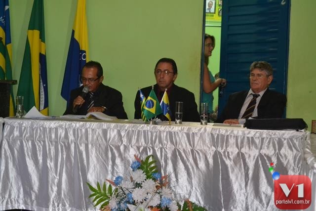 Vereadores cassam Zé Simão e empossam prefeito Antonio Ditoso  - Imagem 4