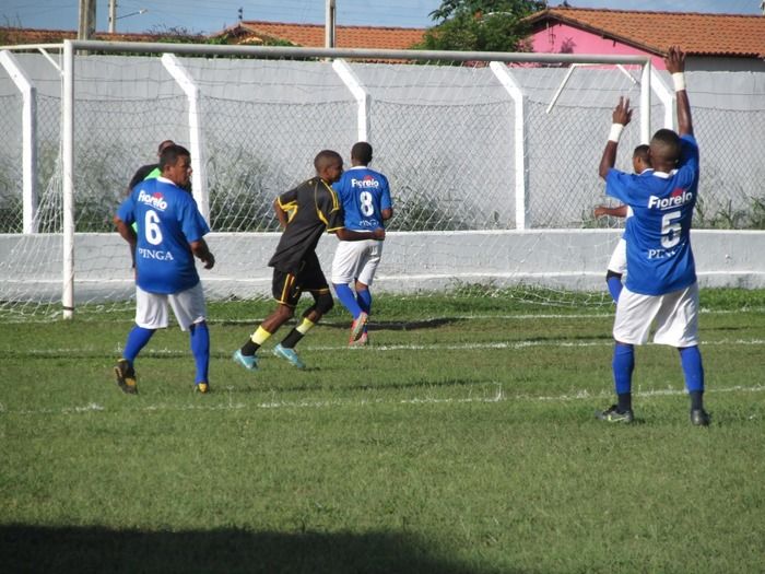 Demerval Lobão vence nos pênaltis a final do campeonato dos Quarentões do Médio Parnaíba   - Imagem 15