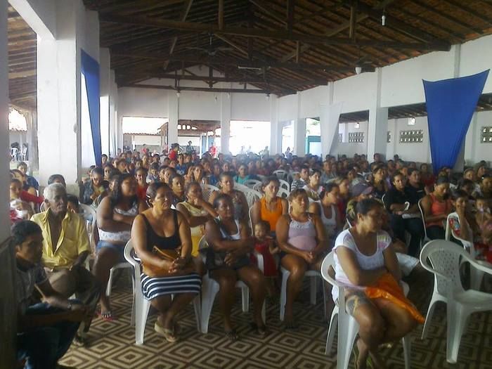 Reunião esclarece sobre o programa ‘Garantia Safra’. Vereadoras envolvidas foram vaiadas por mais de 600 pessoas presentes. - Imagem 3