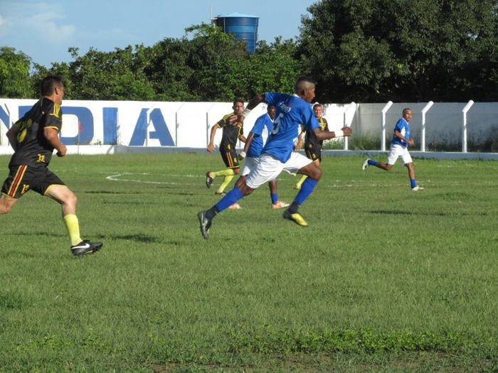 Demerval Lobão vence nos pênaltis a final do campeonato dos Quarentões do Médio Parnaíba   - Imagem 17