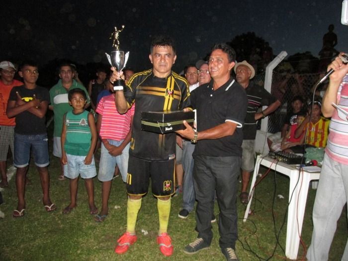 Demerval Lobão vence nos pênaltis a final do campeonato dos Quarentões do Médio Parnaíba   - Imagem 56