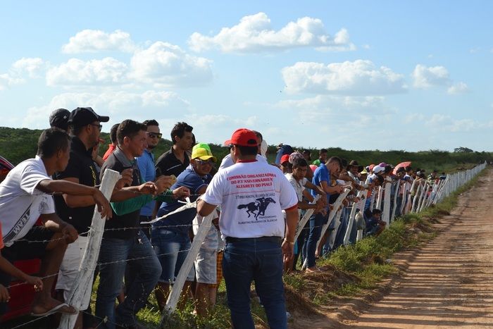 Corrida de Cavalos anima tarde do primeiro dia de festejos em Alegrete e “Adora Alegrete” encerra a noite - Imagem 34