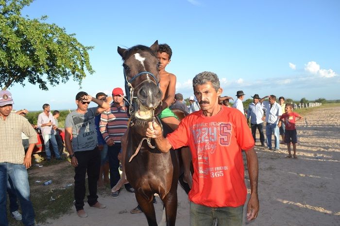 Final da Corrida de Cavalos agita tarde do segundo dia de festejos em Alegrete - Imagem 10