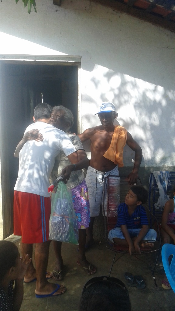 Festa Surpresa em Homenagem aos 82 anos de Etelvina Maria da Conceição no Bairro Baixa em Agricolândia - Imagem 8
