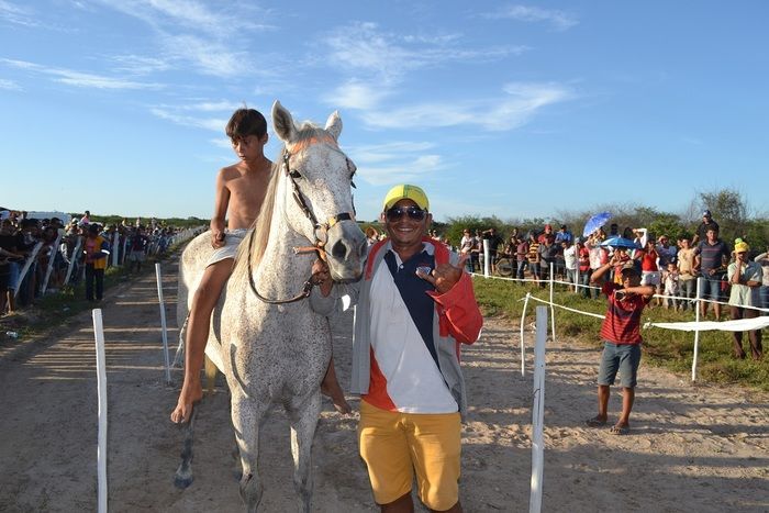Final da Corrida de Cavalos agita tarde do segundo dia de festejos em Alegrete - Imagem 9
