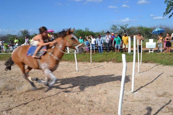 Corrida de Cavalos anima tarde do primeiro dia de festejos em Alegrete e “Adora Alegrete” encerra a noite - Imagem 27