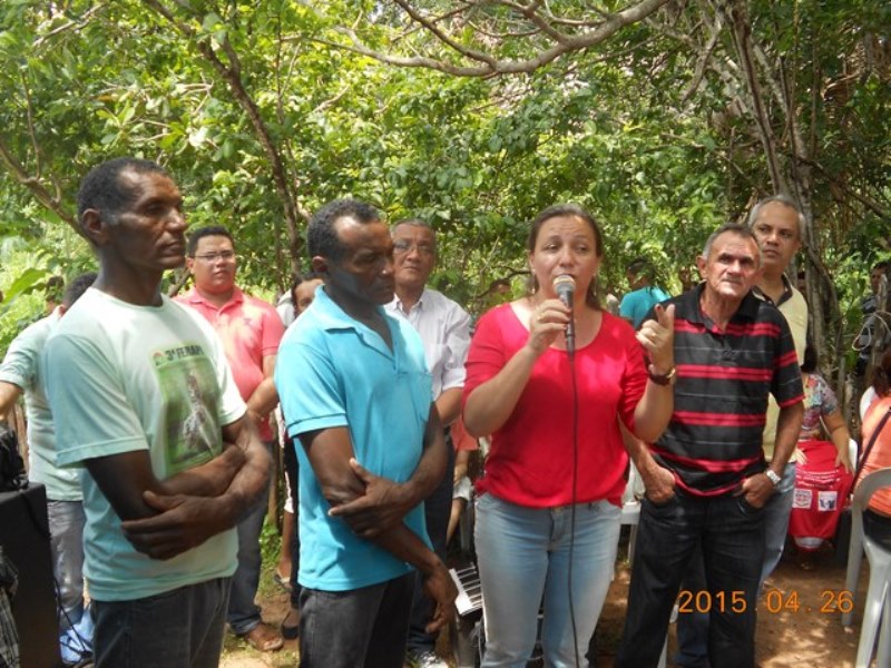Prefeita Vilma Amorim Prestigia Festa em Comemoração a Construção de Estrada