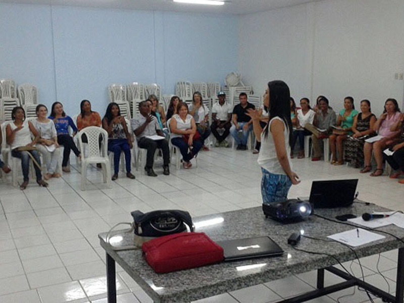 Prefeitura de Oeiras realiza curso de formação em Libras para funcionários de escolas