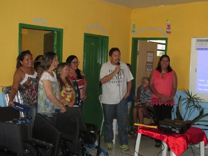 Prefeito Walter Alencar e CRAS fazem doação de cadeiras de rodas as Famílias carentes em Agricolândia - Imagem 19