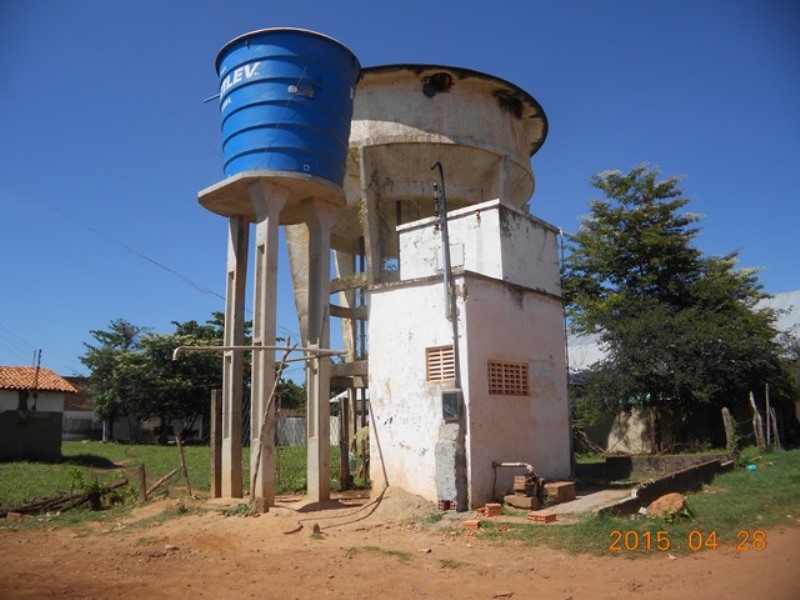 Prefeita Implanta Novas Caixas D´água na Rural e Urbana de Esperantina
