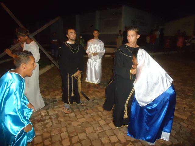 Grupo de Teatro Cutucamente Realiza o Espetáculo Paixão de Cristo - Imagem 63