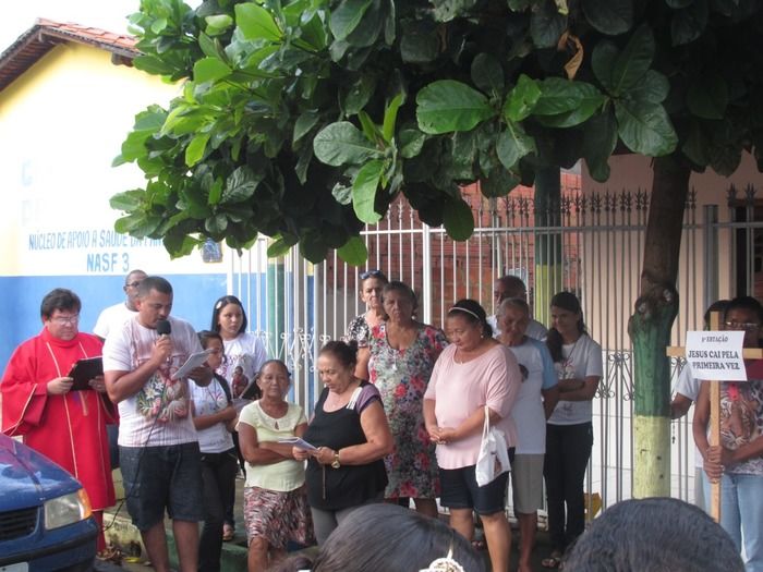 Fiéis acompanham a Via-Sacra em Agricolândia - Imagem 7