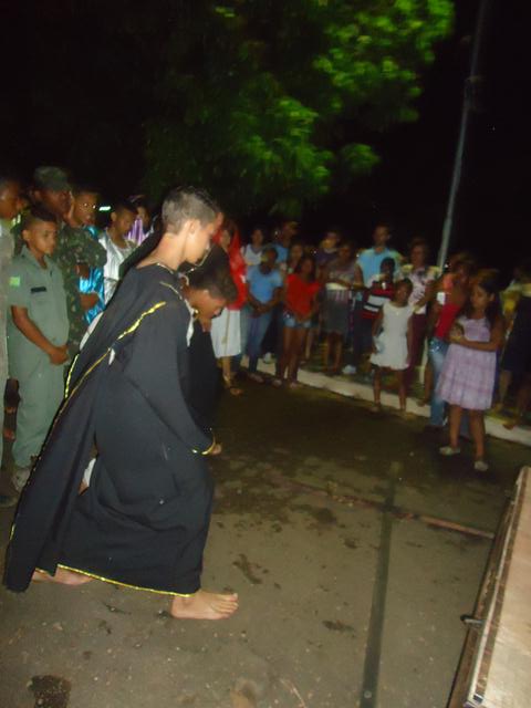 Grupo de Teatro Cutucamente Realiza o Espetáculo Paixão de Cristo - Imagem 68