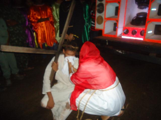 Grupo de Teatro Cutucamente Realiza o Espetáculo Paixão de Cristo - Imagem 75