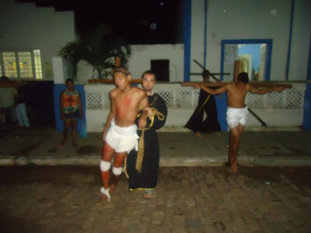 Grupo de Teatro Cutucamente Realiza o Espetáculo Paixão de Cristo - Imagem 100
