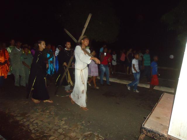 Grupo de Teatro Cutucamente Realiza o Espetáculo Paixão de Cristo - Imagem 65