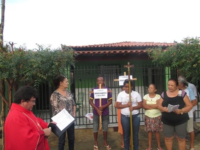Fiéis acompanham a Via-Sacra em Agricolândia - Imagem 2